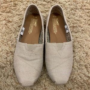 TOMS Size 7.5 new w/o tags